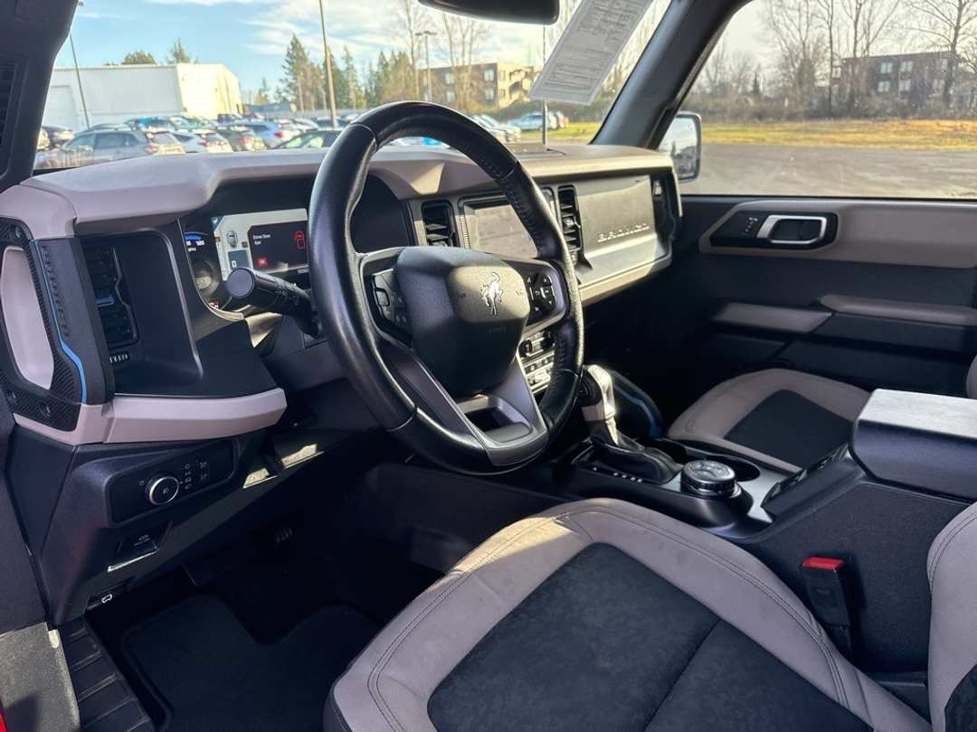 2022 Ford Bronco Wildtrak - Image 15