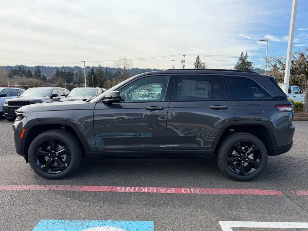 2026 Jeep Grand Cherokee Limited - Image 5