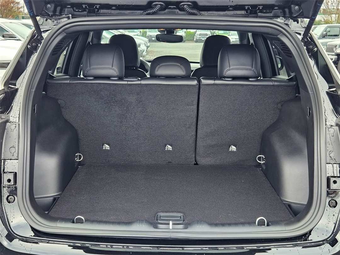 2026 Jeep Compass Latitude - Image 30