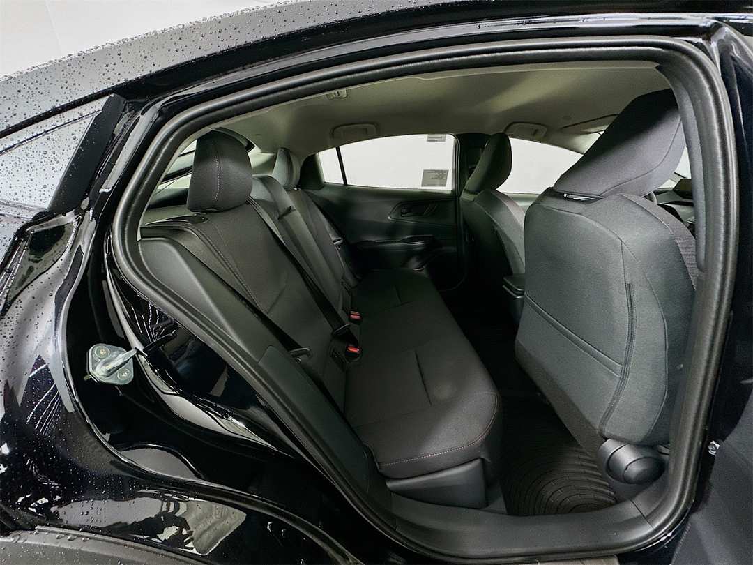 2026 Toyota Prius SE - Image 25