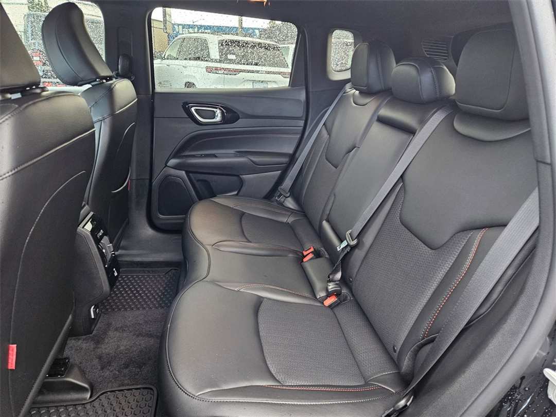 2026 Jeep Compass Trailhawk - Image 29
