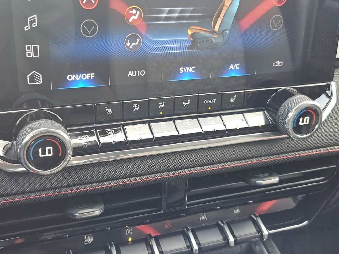 2026 Chevrolet Colorado Z71 - Image 23