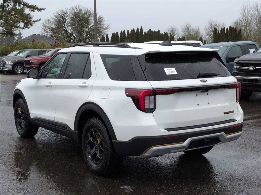 2026 Ford Explorer Tremor - Image 3