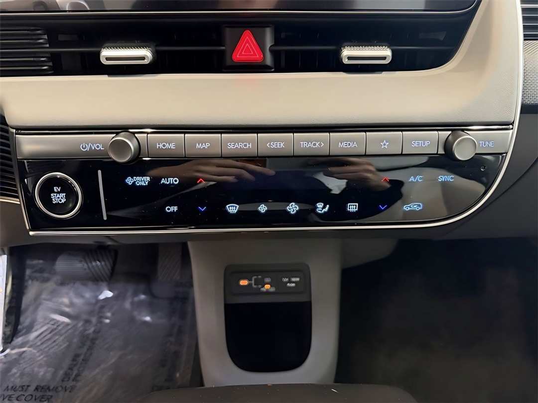 2026 Hyundai Ioniq 5 Limited - Image 18