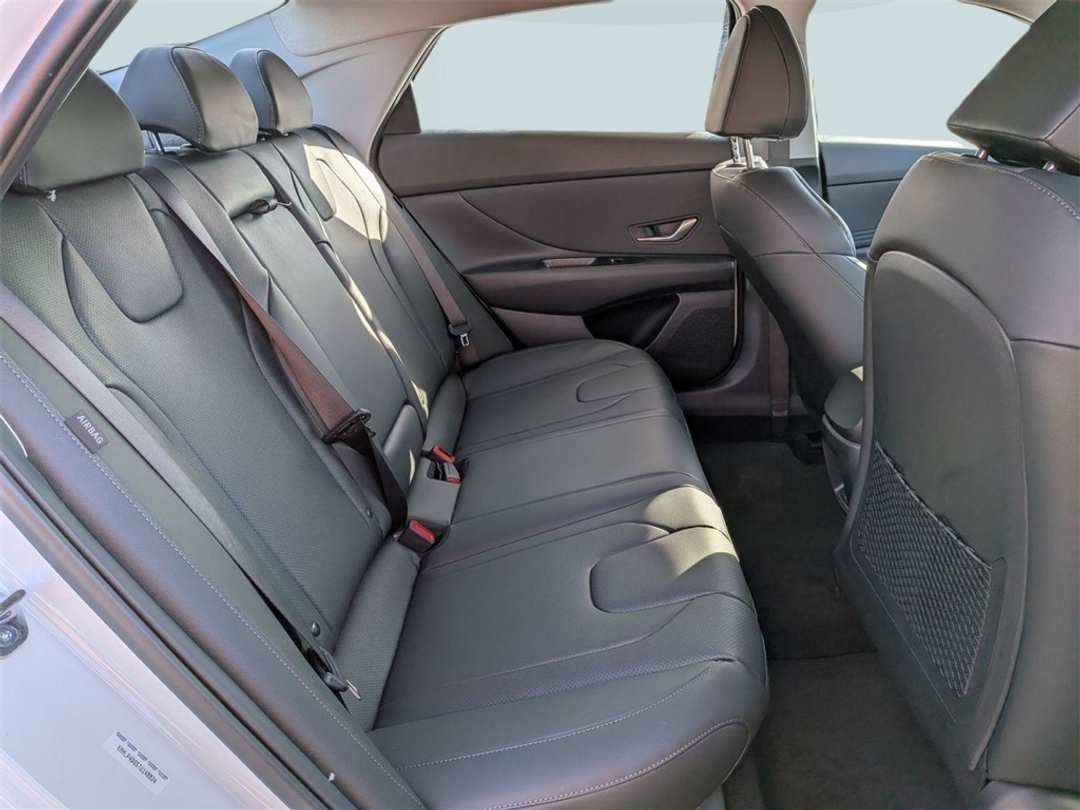 2026 Hyundai Elantra Limited - Image 31