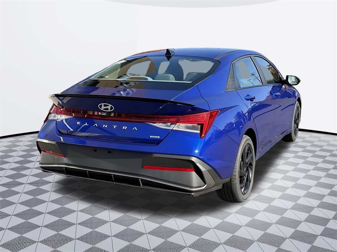 2026 Hyundai Elantra SEL Sport - Image 7