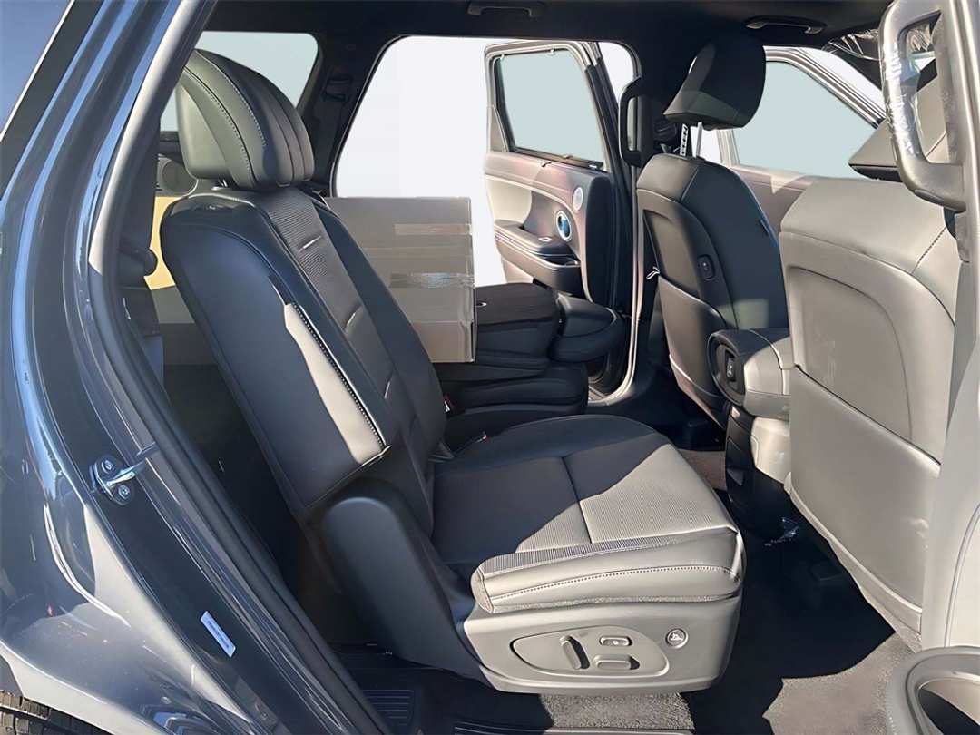 2026 Hyundai Palisade Calligraphy - Image 11