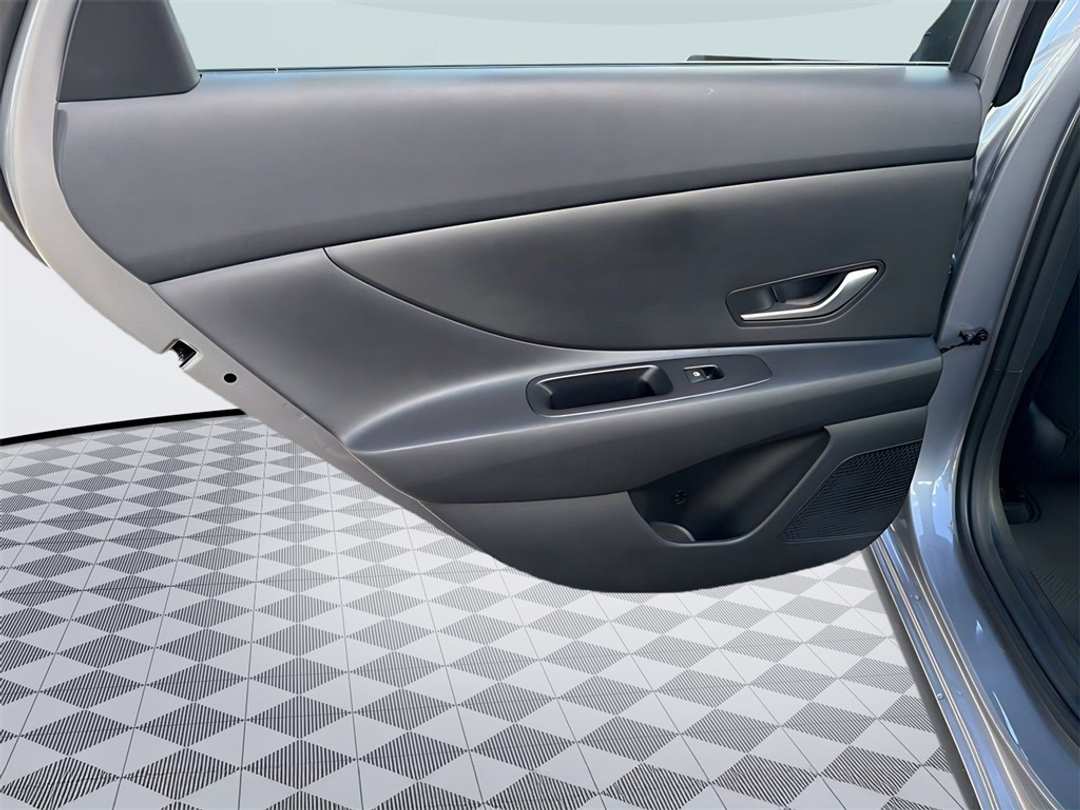 2026 Hyundai Elantra Blue - Image 16