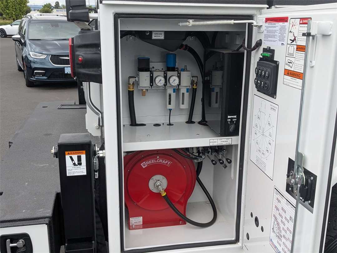 2024 Ram 5500Hd Tradesman - Image 16