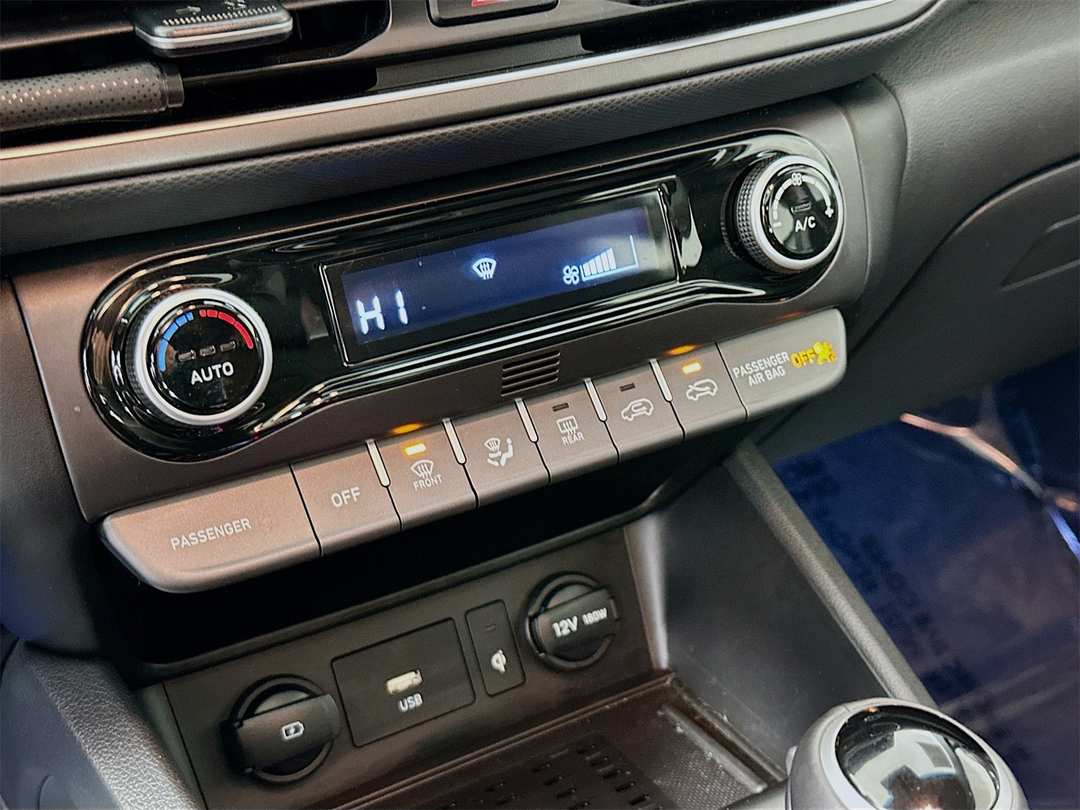 2023 Hyundai Kona Limited - Image 16