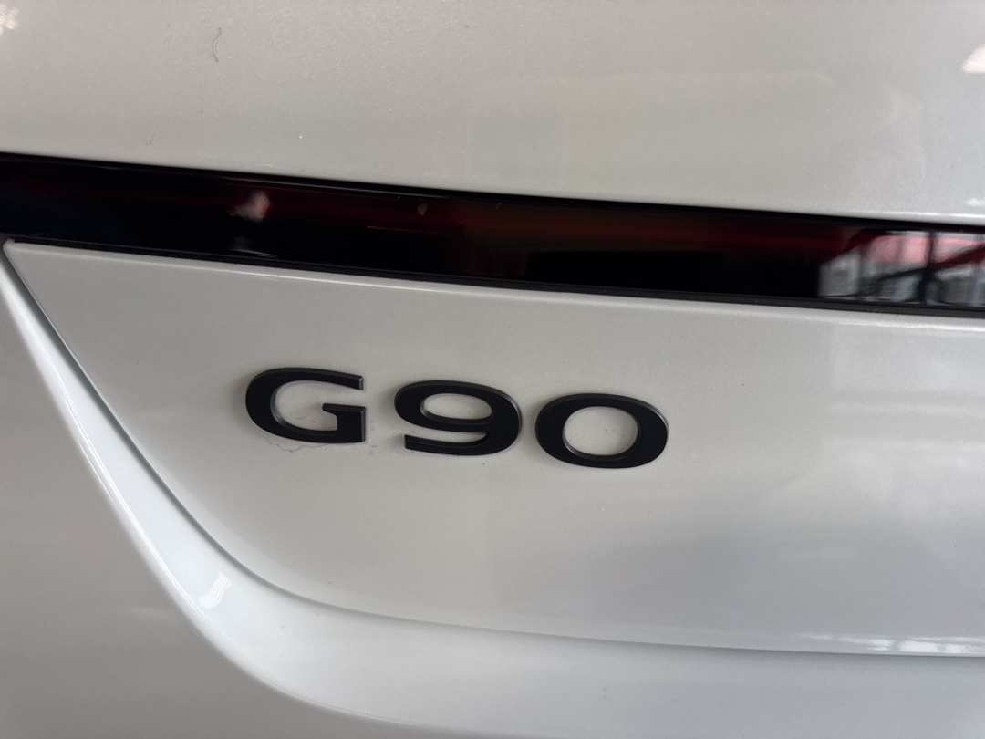 2026 Genesis G90 3.5T eSC - Image 10
