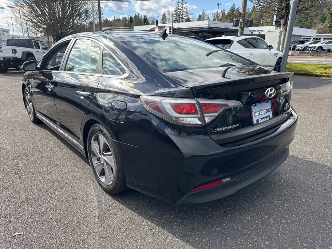 2016 Hyundai Sonata Base - Image 5