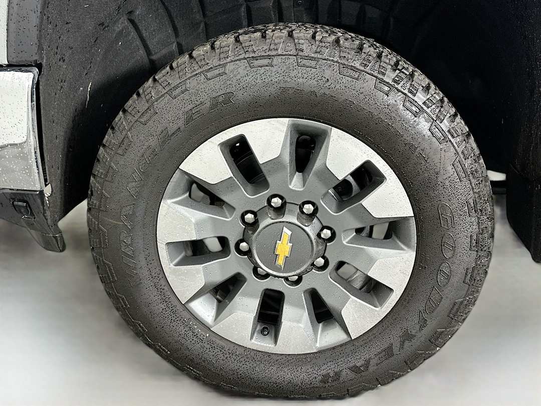 2025 Chevrolet Silverado 2500Hd LT - Image 32