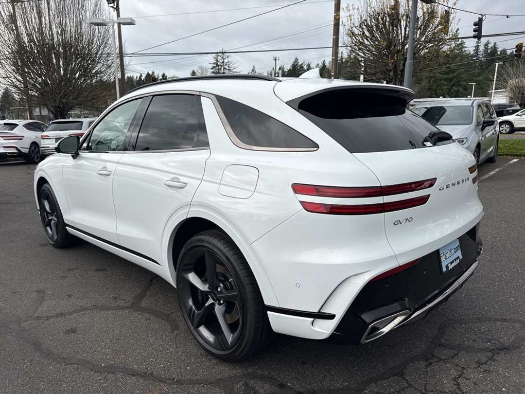2026 Genesis Gv70 2.5T Sport Prestige - Image 5