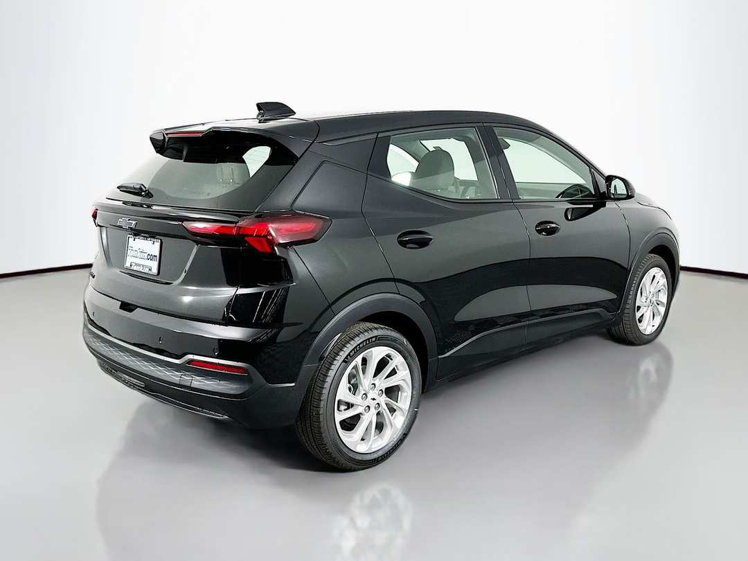 2027 Chevrolet Bolt Ev LT - Image 7