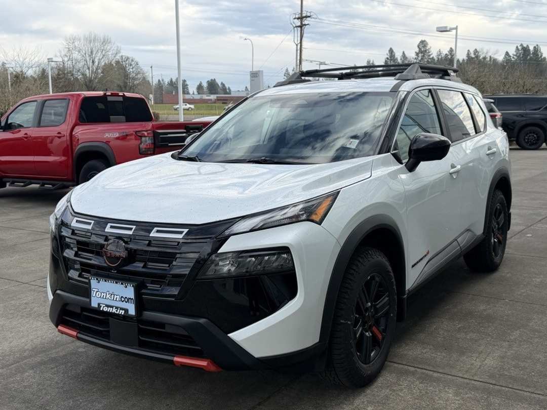 2026 Nissan Rogue Rock Creek - Image 4