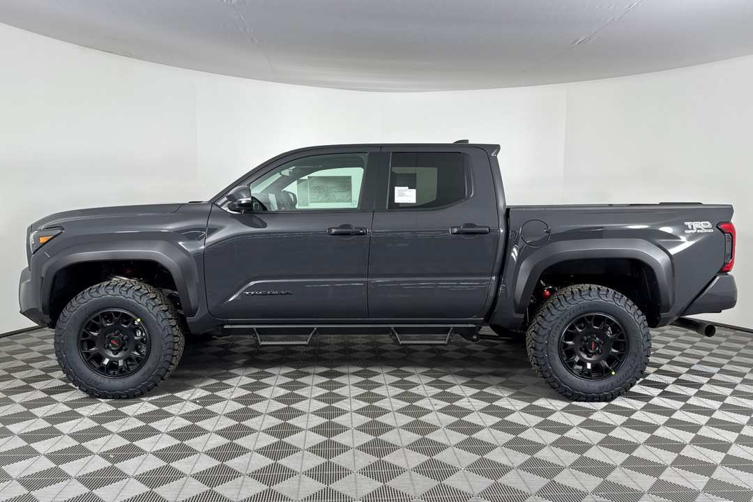 Toyota Tacoma - Image 6