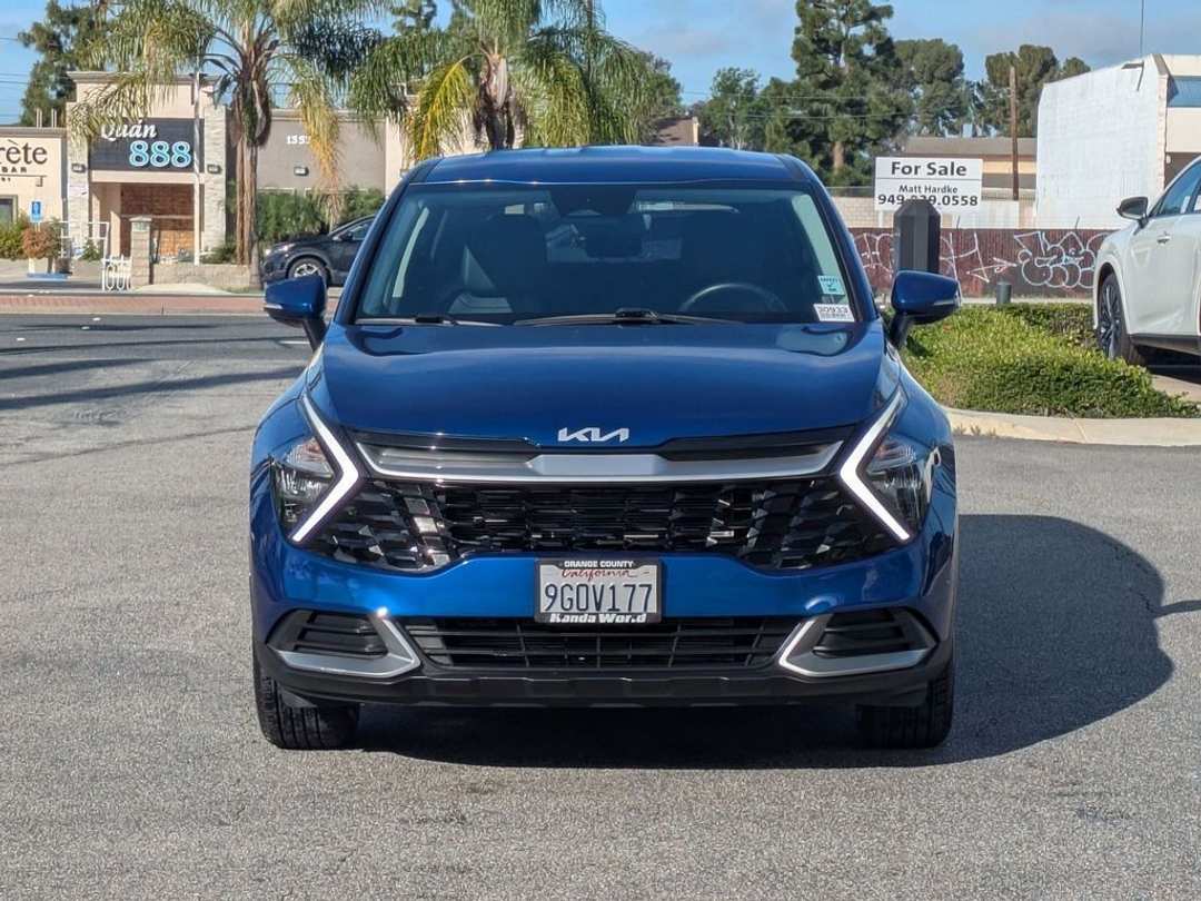 2023 Kia Sportage EX - Image 3