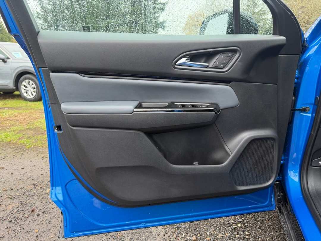 2026 Honda Prologue Touring - Image 11