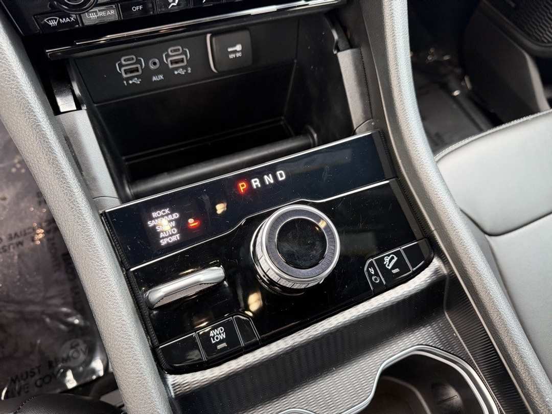 2025 Jeep Grand Cherokee 4xe - Image 25