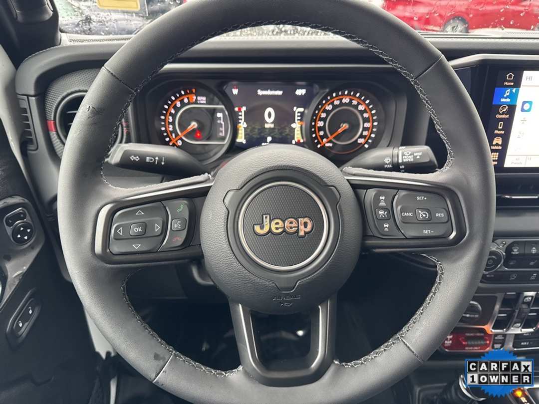 2025 Jeep Gladiator Rubicon - Image 19