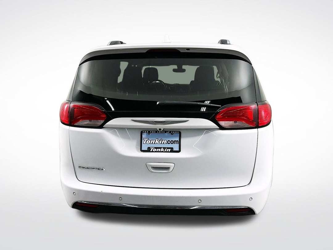 2019 Chrysler Pacifica Touring L - Image 7