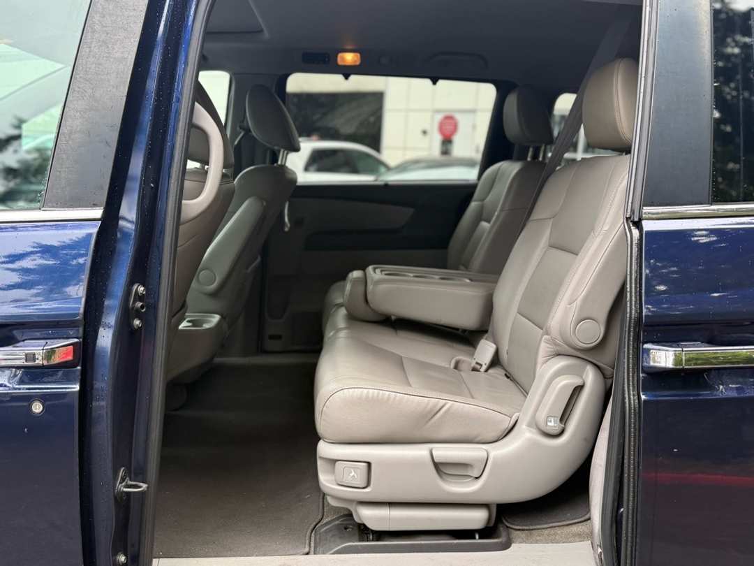 2015 Honda Odyssey EXL - Image 20