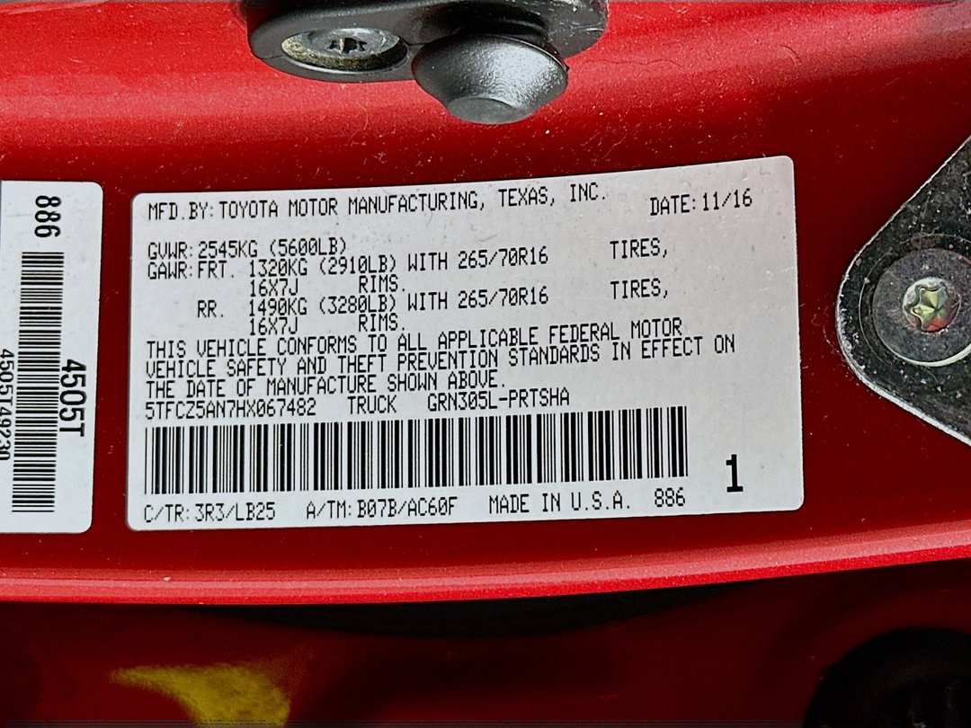 2017 Toyota Tacoma TRD Pro - Image 32