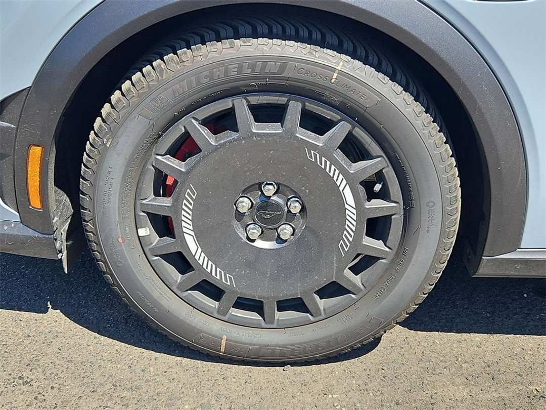 2025 Ford Mustang Mach-E GT - Image 34