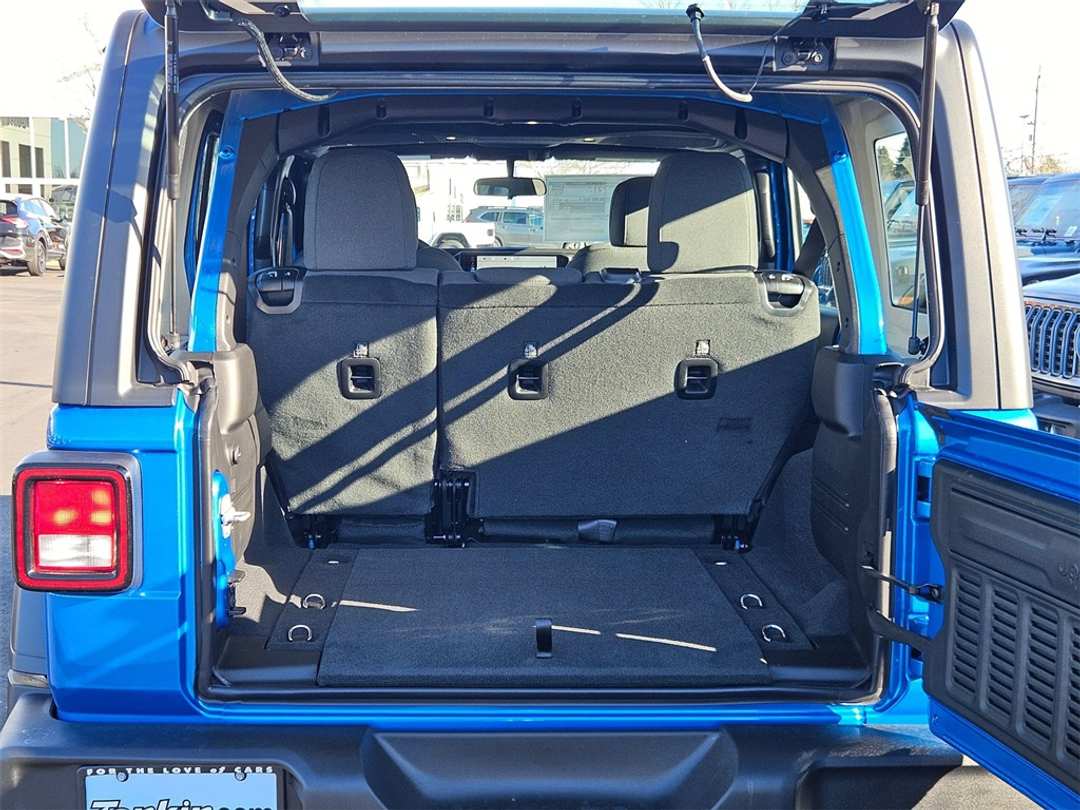 2026 Jeep Wrangler Sport - Image 29