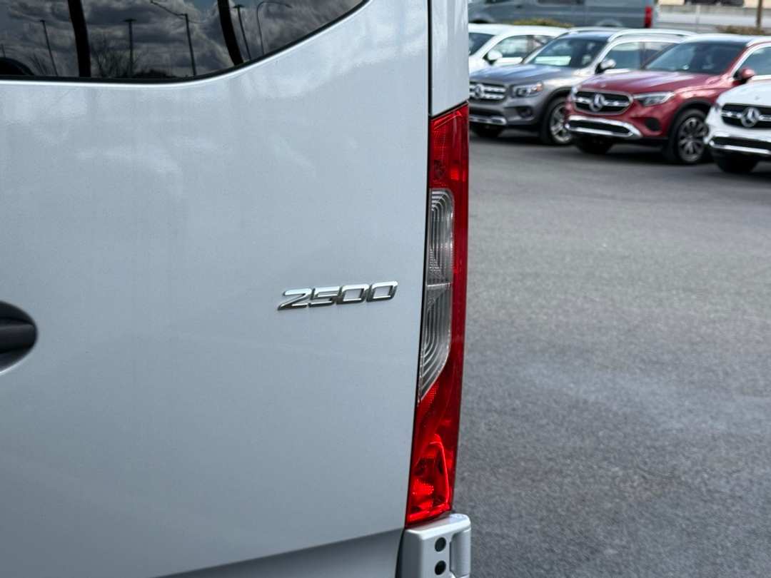 2024 Mercedes-Benz Sprinter 2500 Passenger 170 WB - Image 7