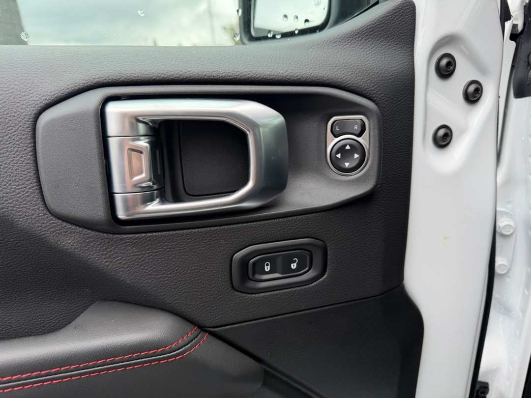 2026 Jeep Gladiator Rubicon - Image 13