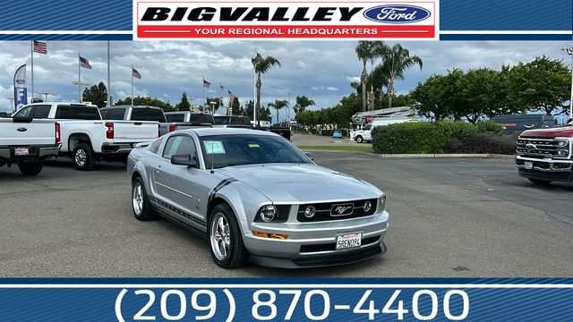 2006 Ford Mustang V6 Deluxe