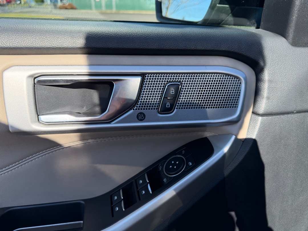2022 Ford Explorer Limited - Image 14