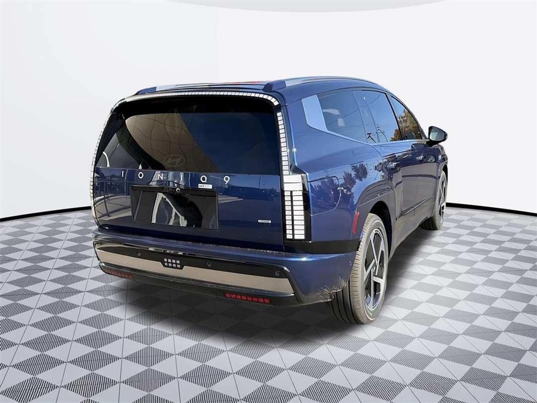 2026 Hyundai Ioniq 9 Performance Calligraphy - Image 8