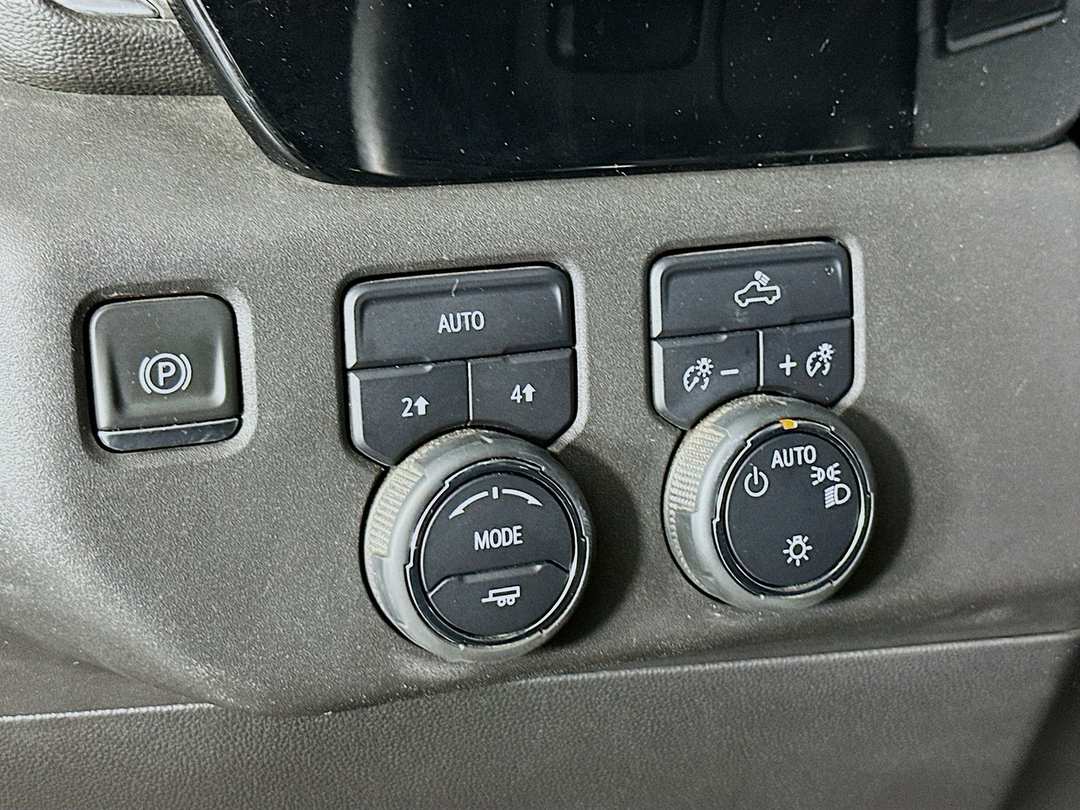 2023 Chevrolet Silverado 1500 LT - Image 11