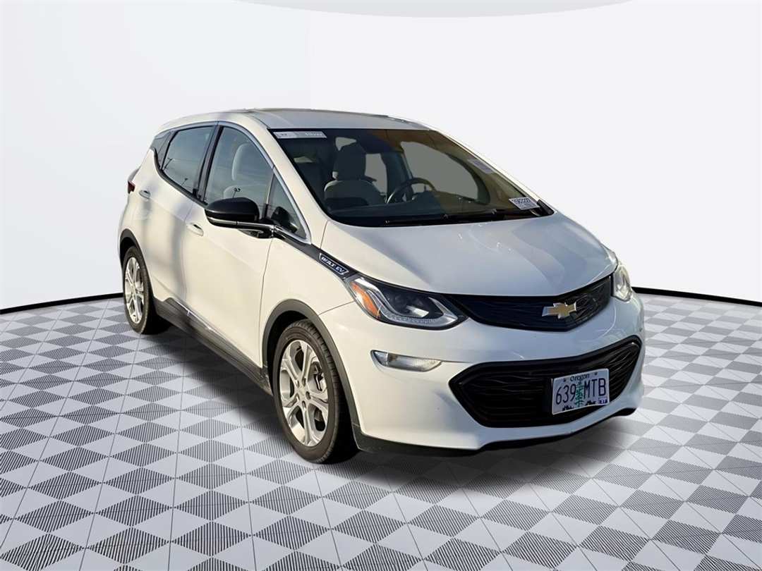 2020 Chevrolet Bolt Ev LT - Image 2