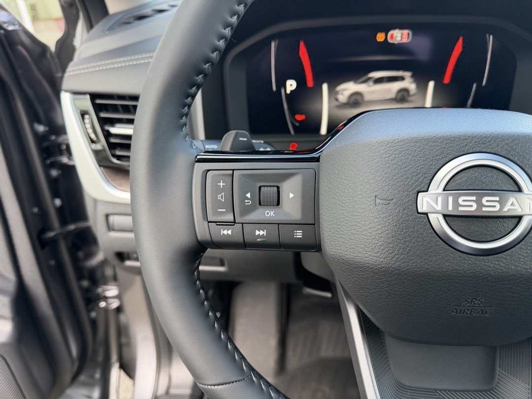 2026 Nissan Rogue Platinum - Image 19