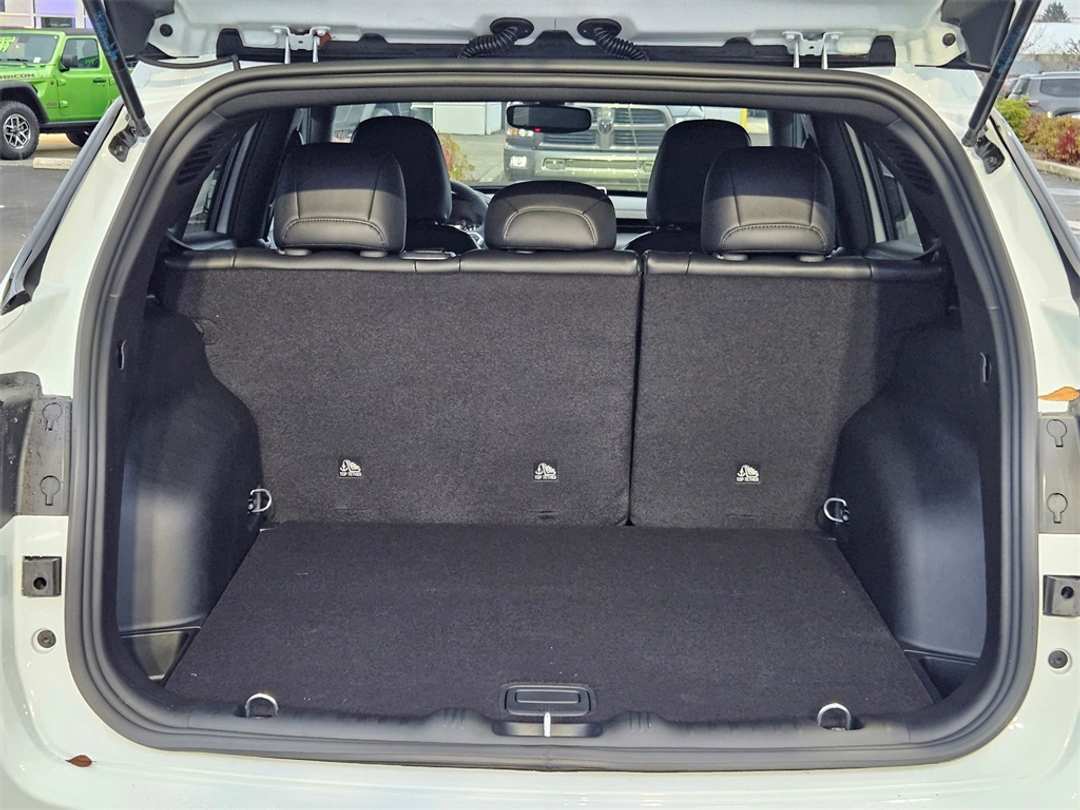 2026 Jeep Compass Latitude - Image 29