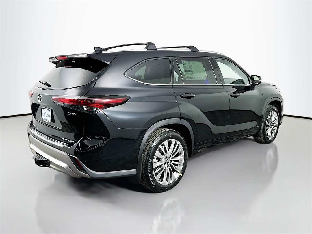 2026 Toyota Highlander Platinum - Image 7