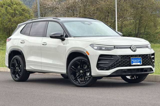 2026 Volkswagen Tiguan 2.0T SE RLine Black