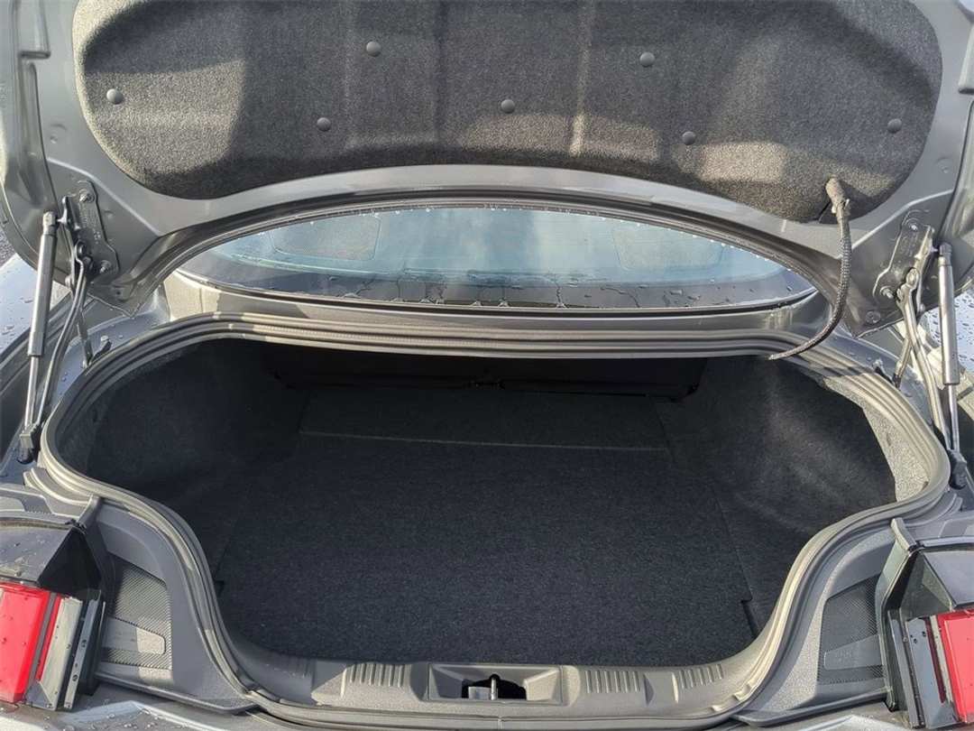 2026 Ford Mustang EcoBoost - Image 24