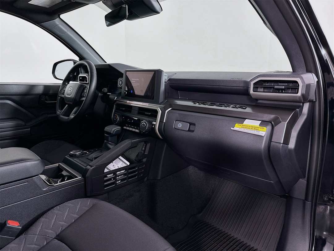 2025 Toyota Tacoma SR5 - Image 28