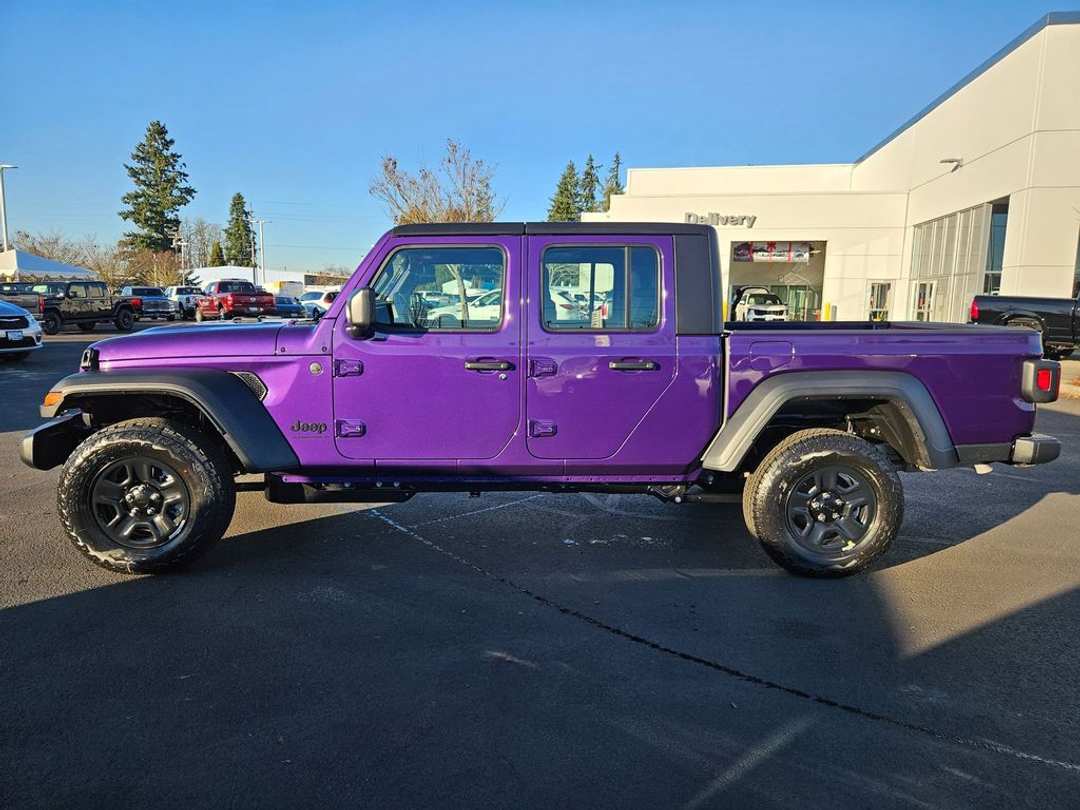 2026 Jeep Gladiator Sport - Image 3