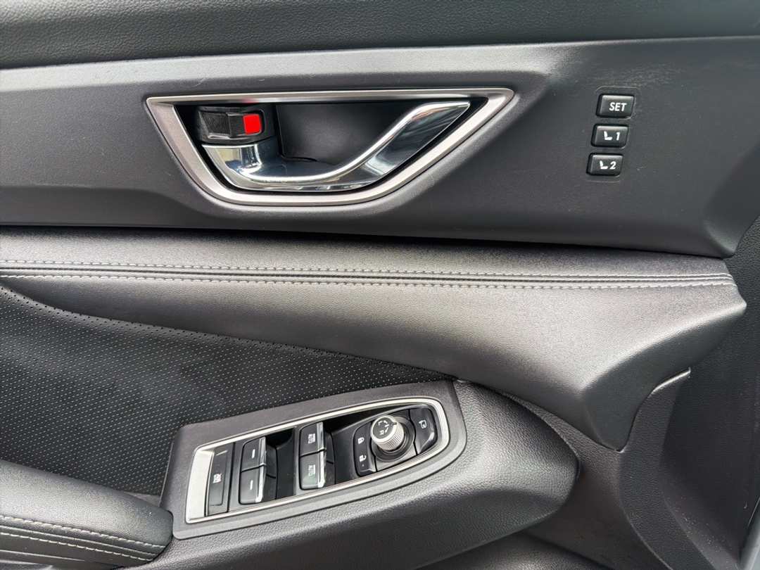 2023 Subaru Ascent Limited - Image 12