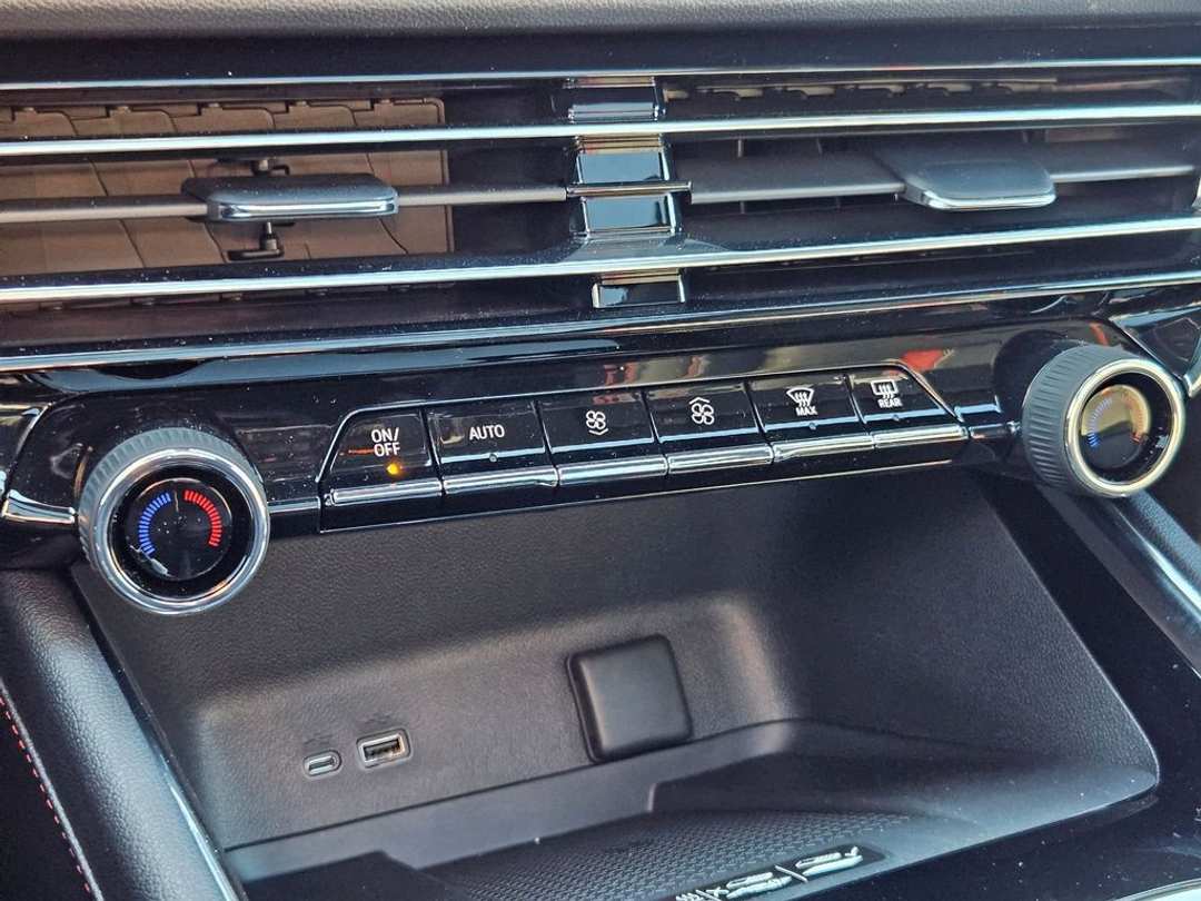 2026 Chevrolet Traverse RS - Image 24