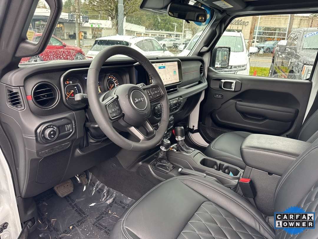 2025 Jeep Gladiator Rubicon - Image 18