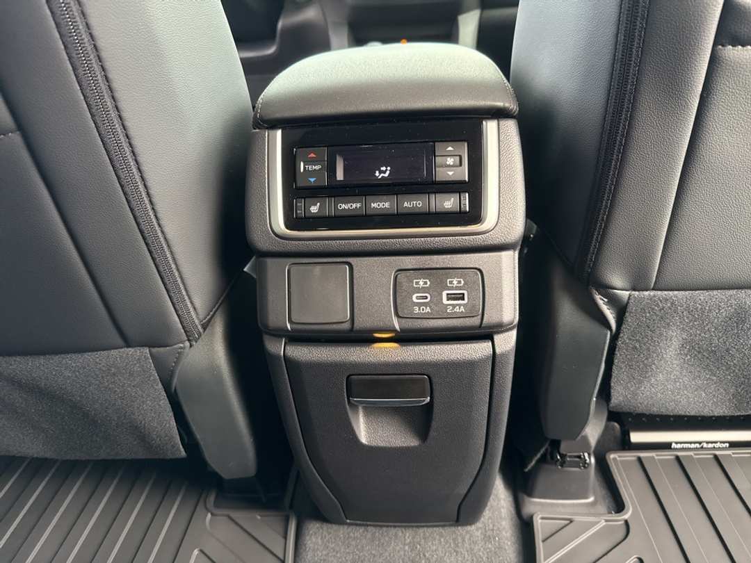 2026 Subaru Ascent Limited Bronze Edition - Image 29