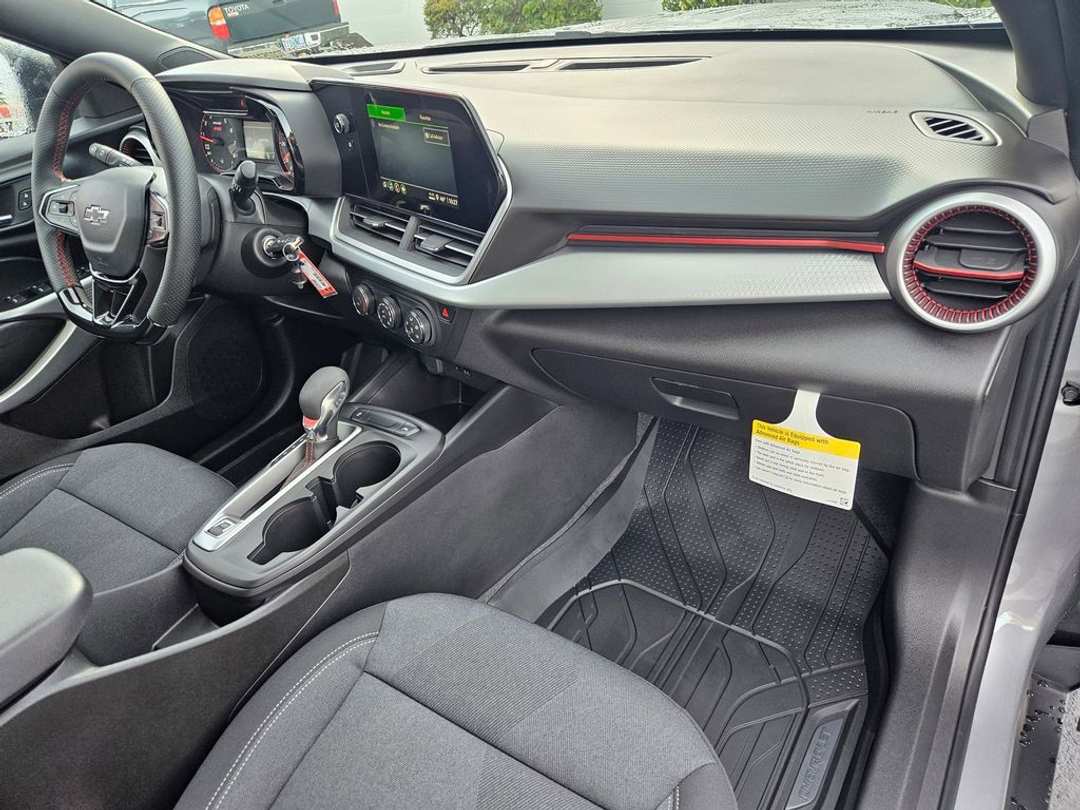 2026 Chevrolet Trax 1RS - Image 36