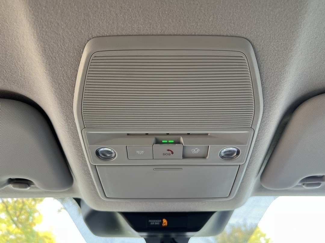 2026 Nissan Kicks SR - Image 24